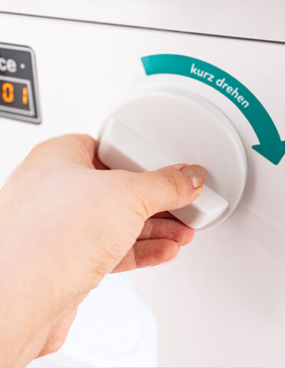 Gacha-Automat Drehknauf drehen
